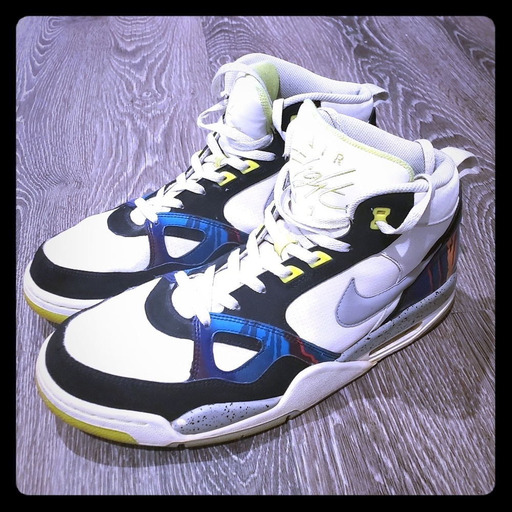 Nike Flight ’13 Mid